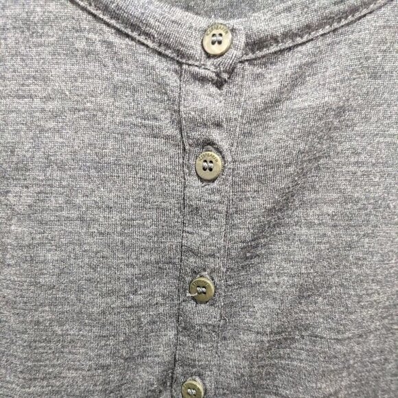 Icebreaker | Women's harmony merino wool henley in grey - Picture 6 of 10